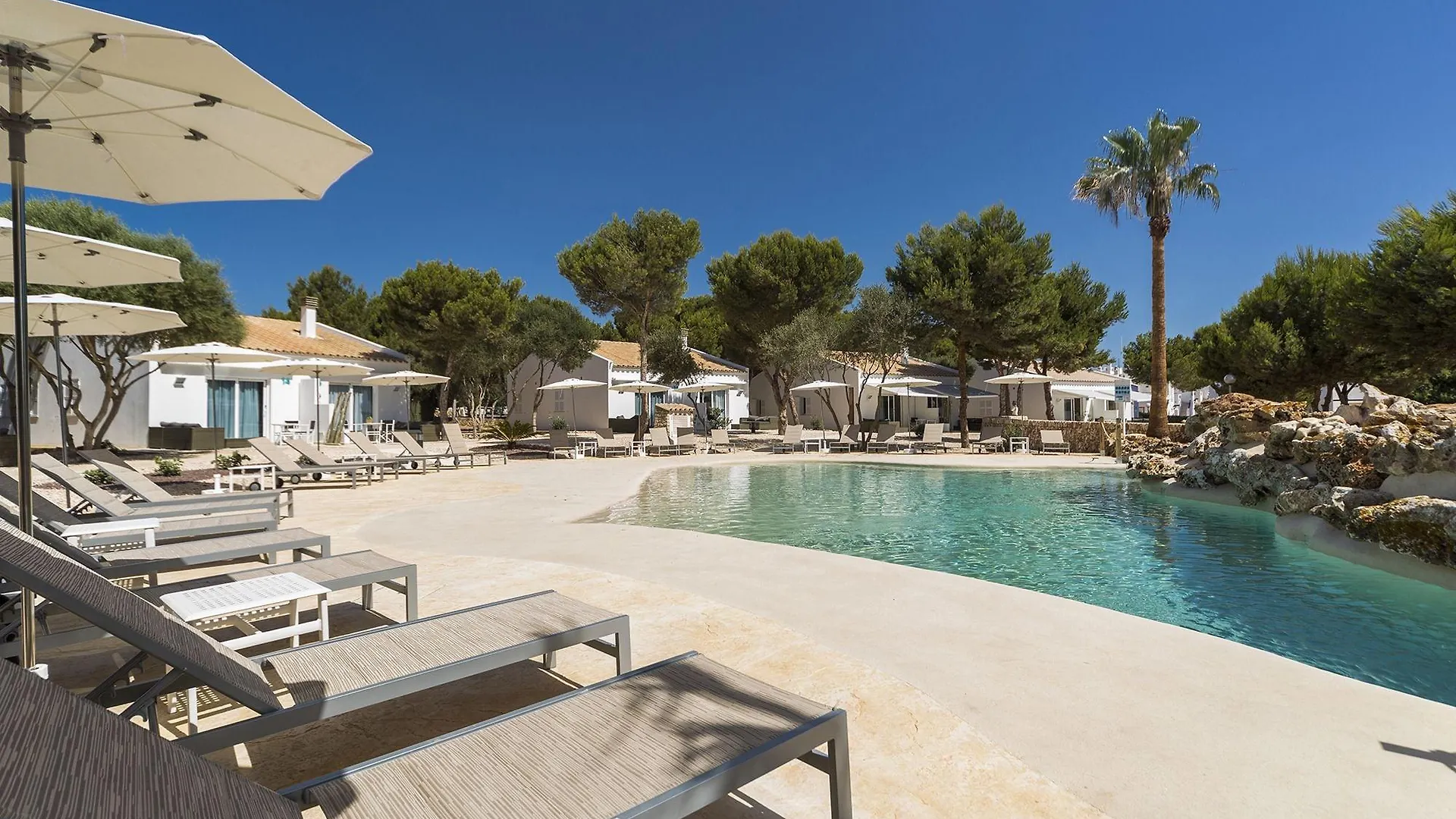 Lago Resort Menorca - Villas&Bungalows del Lago Cala'N Bosch