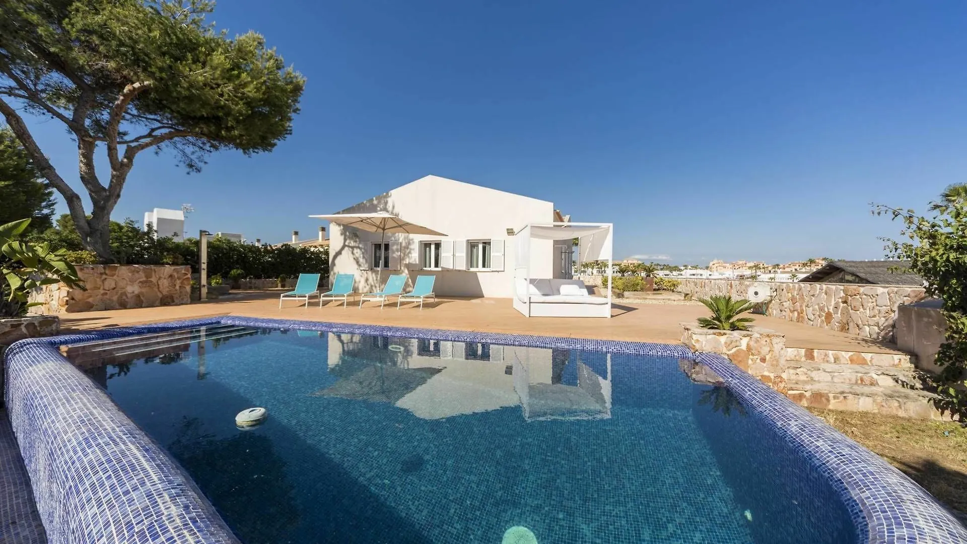 Lago Resort Menorca - Villas&Bungalows del Lago Cala'N Bosch